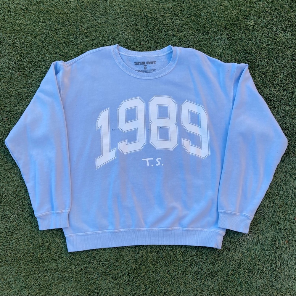 Taylor Swift TS 1989 Official Tour Concert Crewneck Sweatshirt Shirt Pullover M
